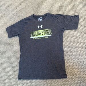 Boys under Armour T-shirt